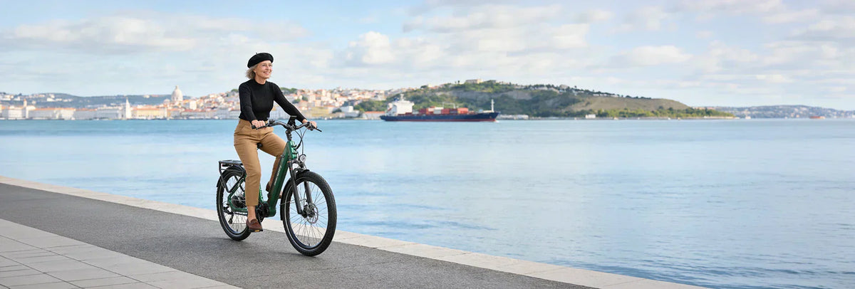 Step-through e-bike for seniors in everyday riding