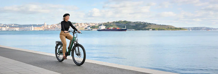 Step-through e-bike for seniors in everyday riding